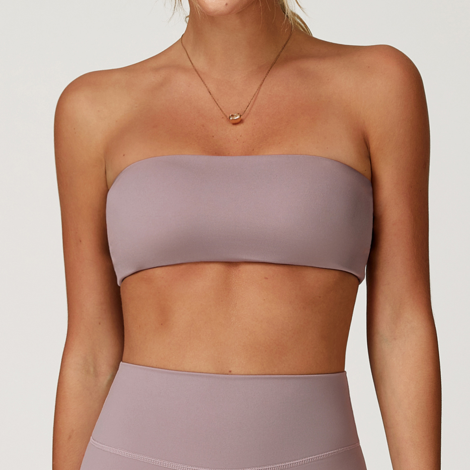 Seamless Nude Feel Sports Bra  - Base Layer Top recension och pris